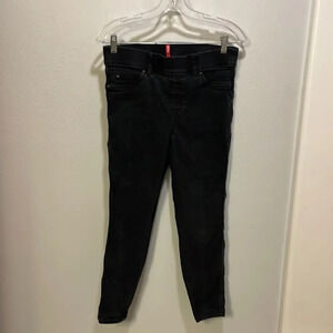 𝅺Spanx woman’s black leggings